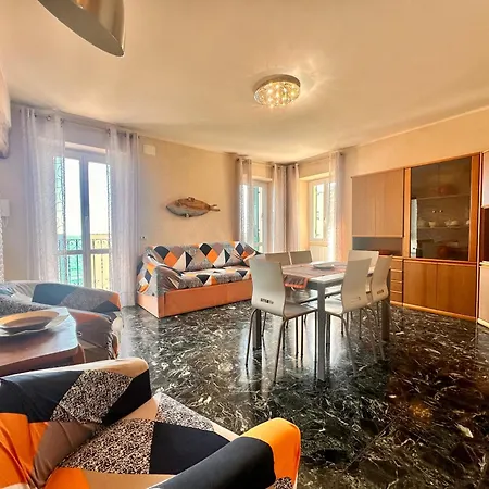 Casa Panorama - Spazioso Trilocale Con Balcone Vista Mare